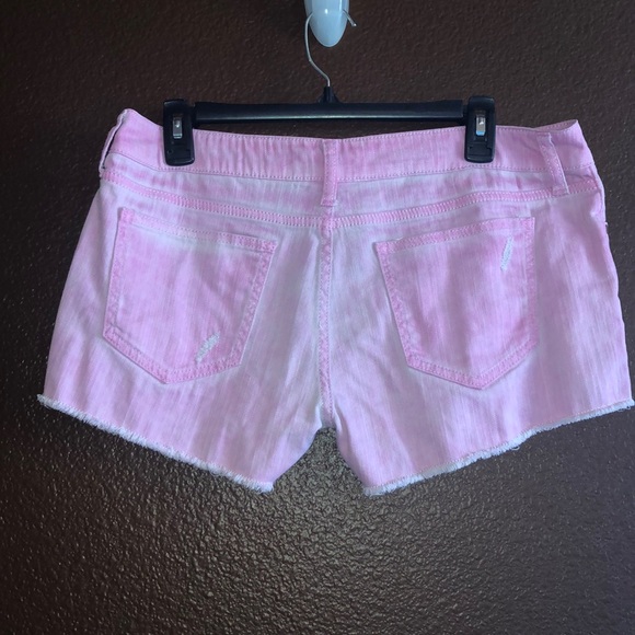 Decree pink distressed shorts - Picture 2 of 2